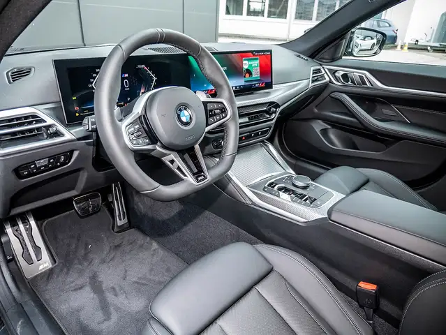 BMW 4 Series view 3