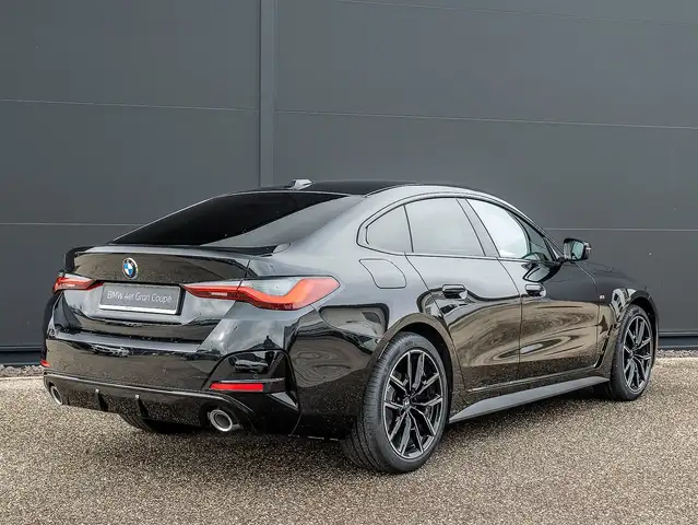 BMW 4 Series view 2