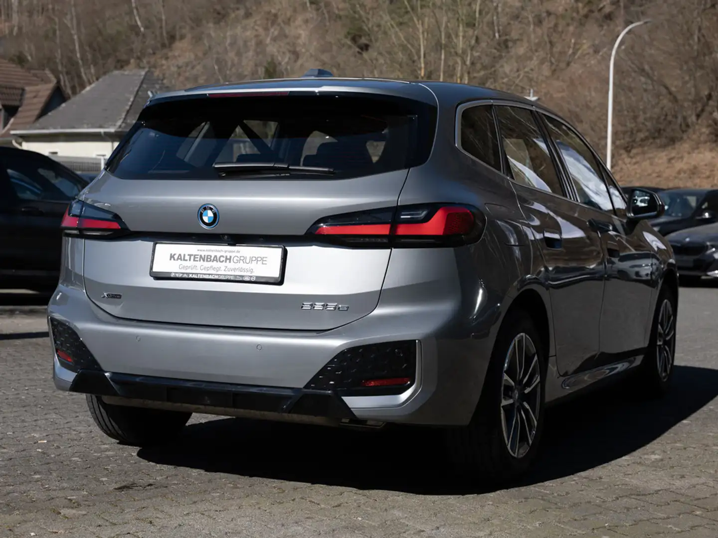BMW 225 e Active Tourer xDrive M-Sport AHK LED ACC Szary - 2