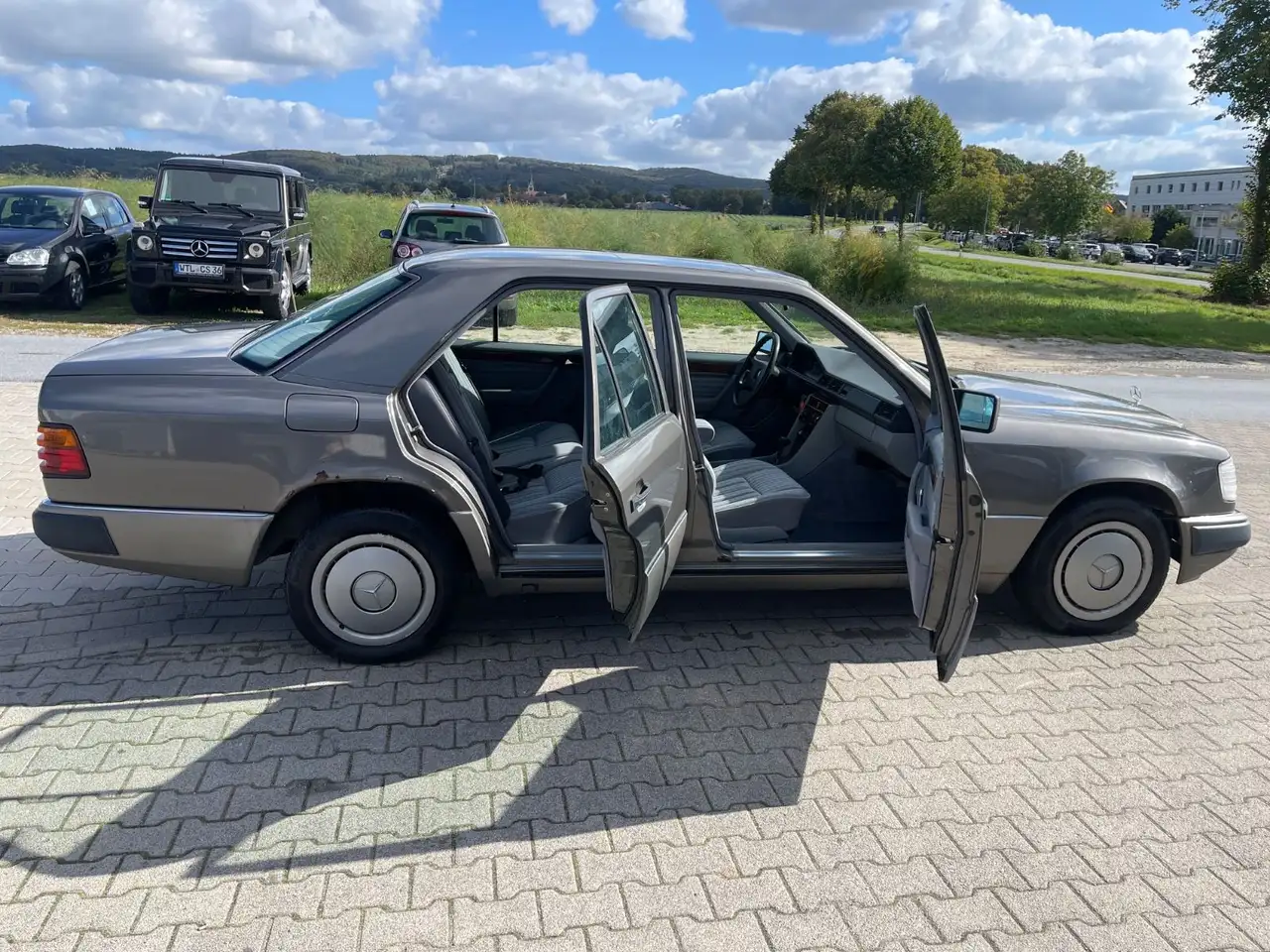 Mercedes-Benz E 230 Automatik, foto 6