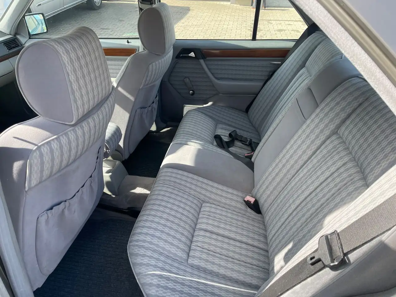Mercedes-Benz E 230 Automatik, foto 11