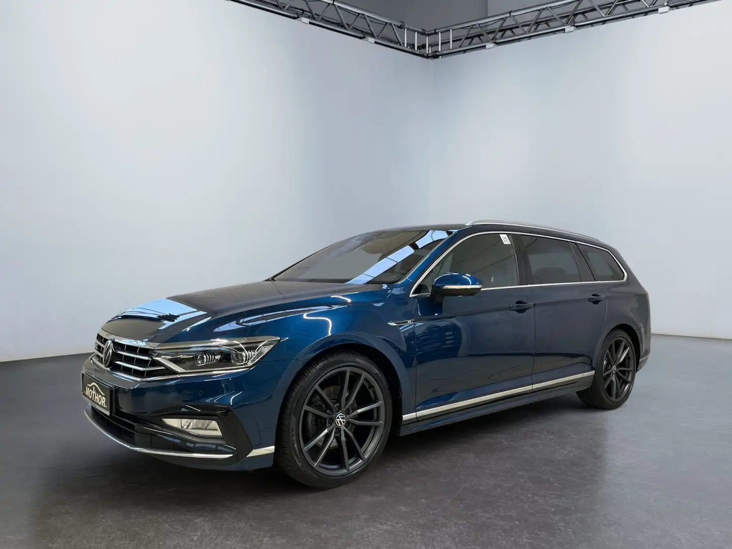 Volkswagen Passat Variant R-Line 2.0 TDI 4Motion DSG Matrix Blau - 2