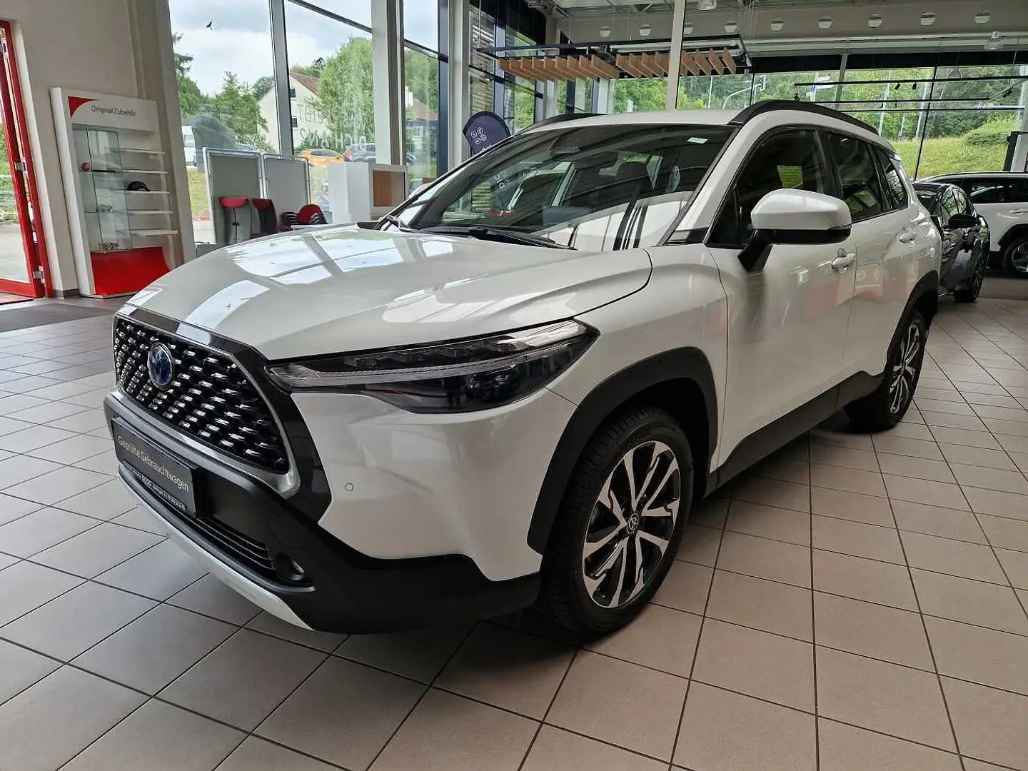 Toyota Corolla Cross Hybrid 2.0 VVT-i Team D Weiß - 1