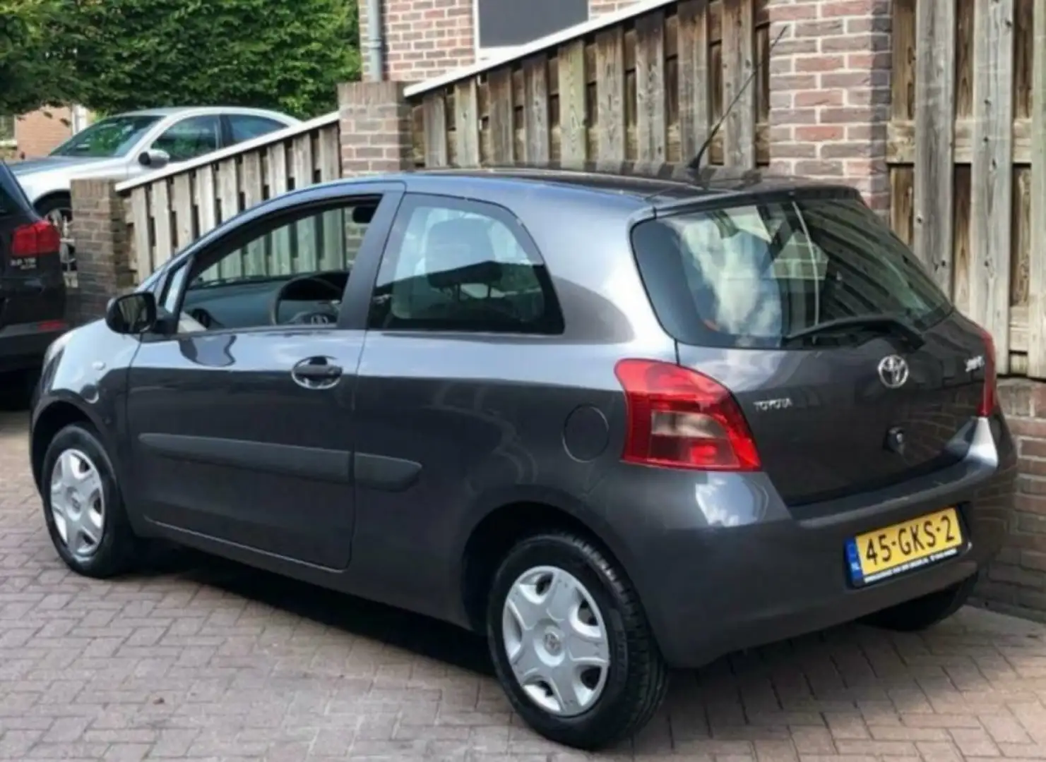 Toyota Yaris 1.0 VVT-i - 2