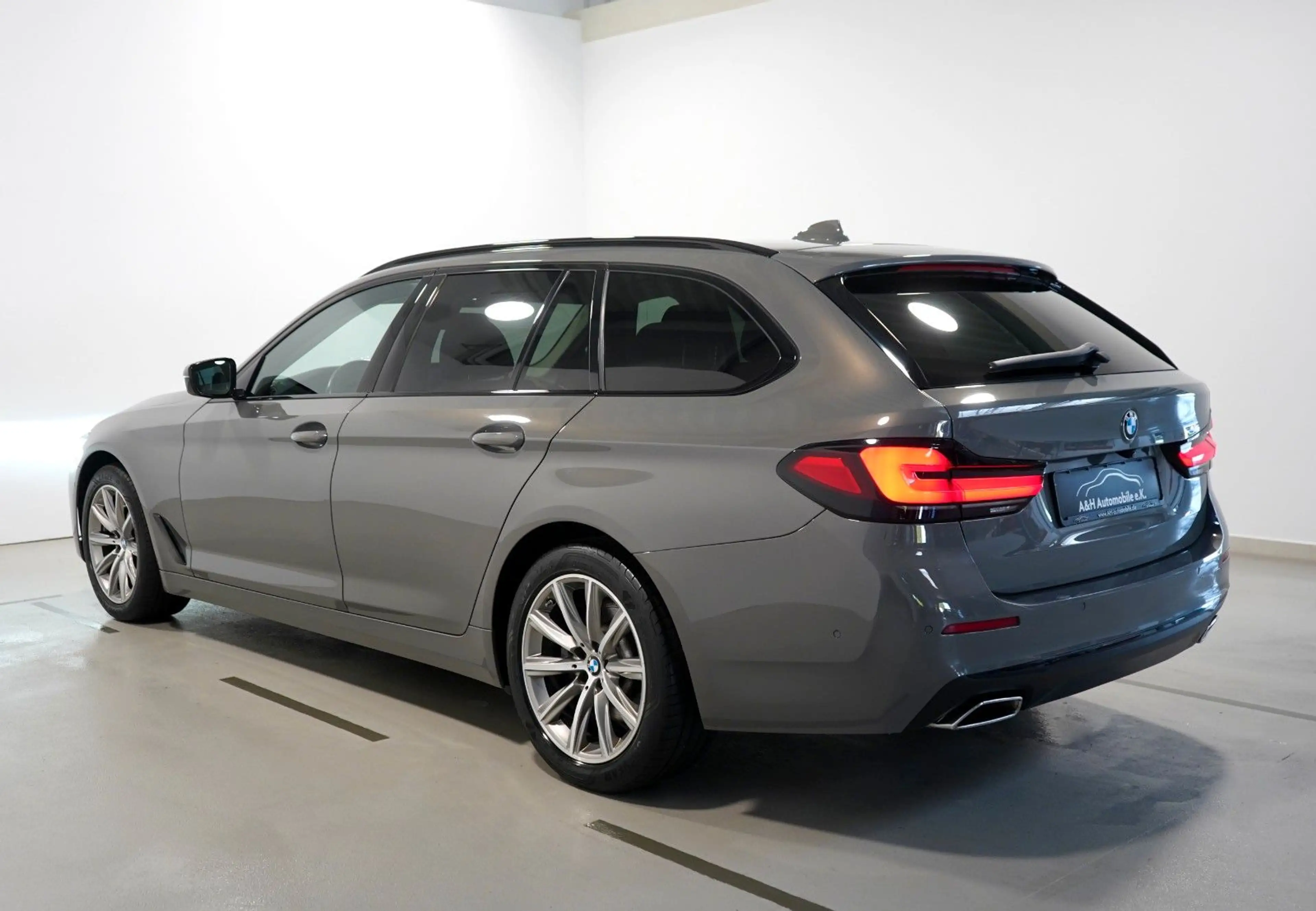 BMW 520 Touring *ACC*LASER*360°-KAM*AHK*HEADUP* — photo 5