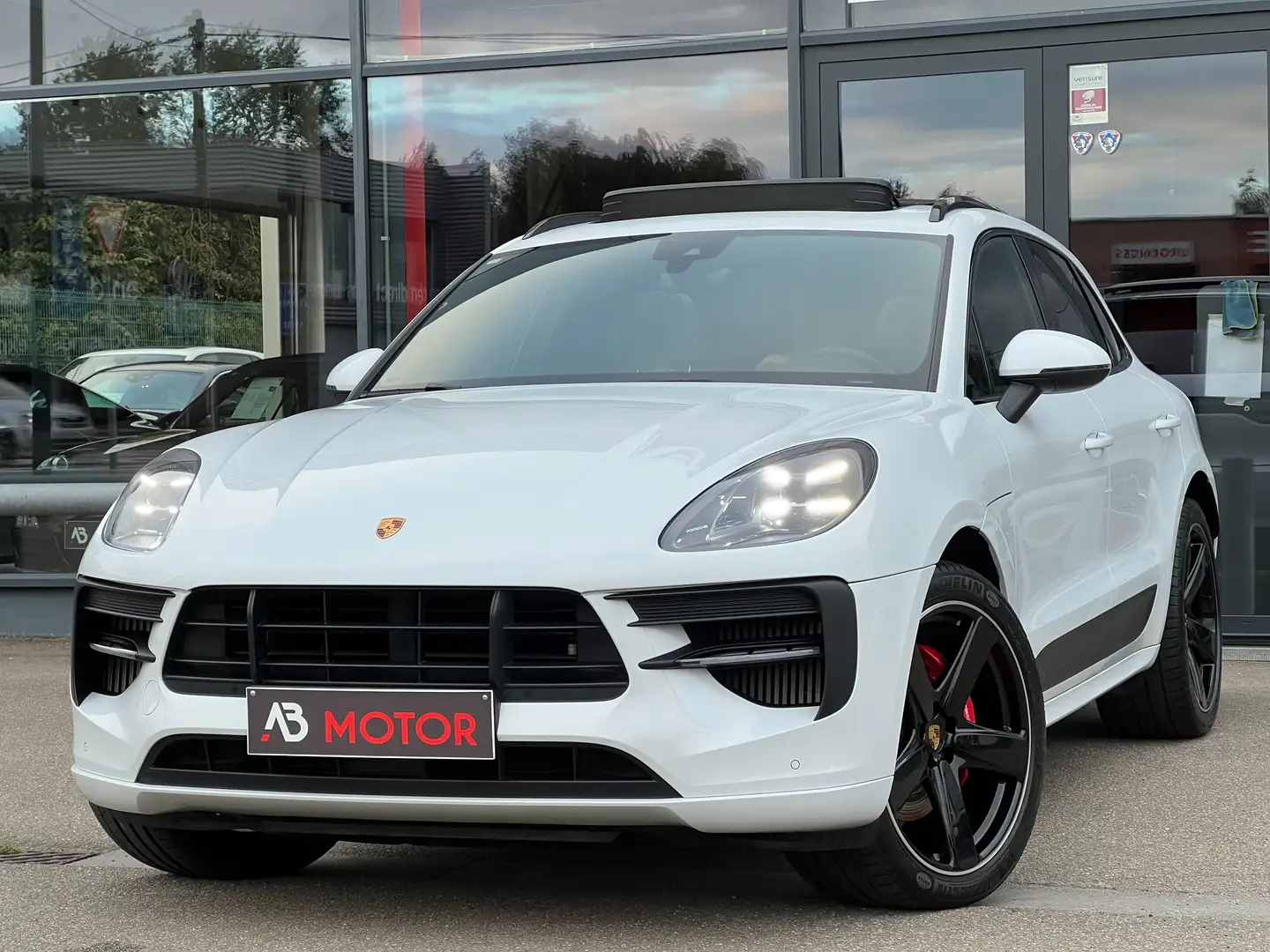 Porsche Macan 2.9 V6 BiTurbo GTS 381CV PDK GPS PANO CAM EXHAUST Blanc - 2