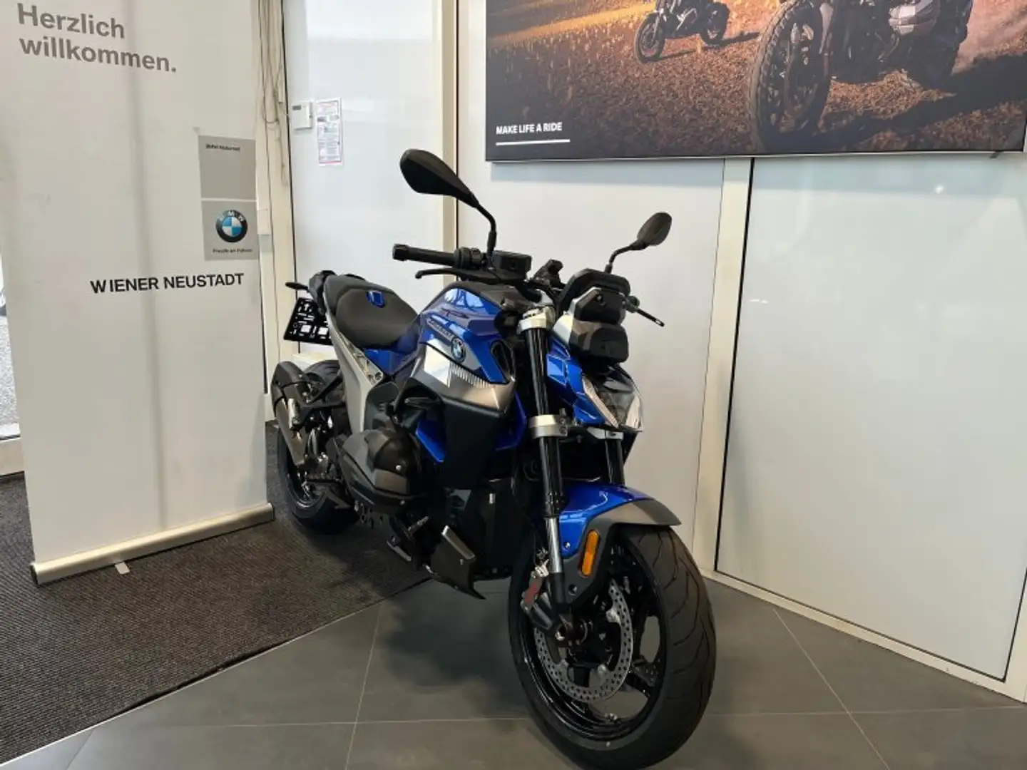 BMW R 1 300 R Bleu - 1