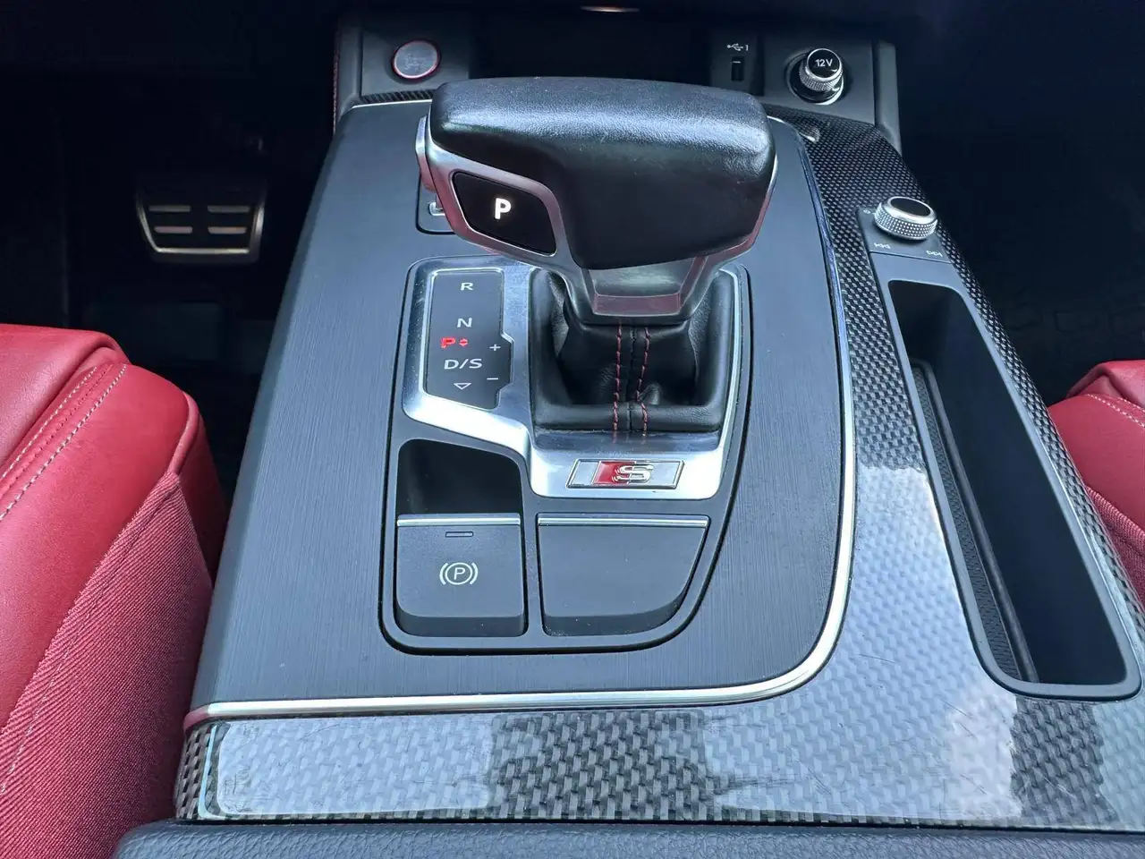 Audi SQ5 снимка Audi SQ5