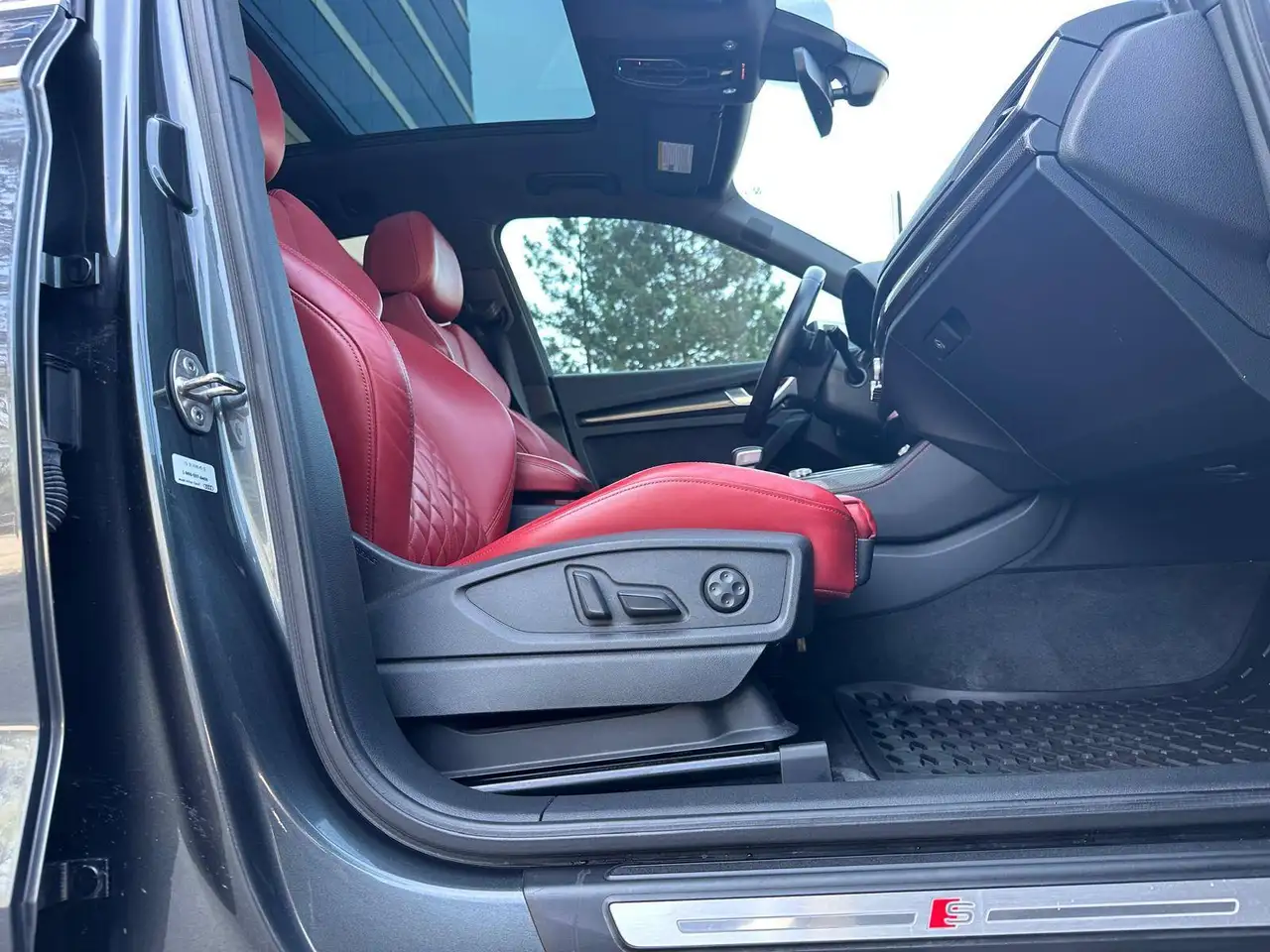 Audi SQ5 снимка Audi SQ5