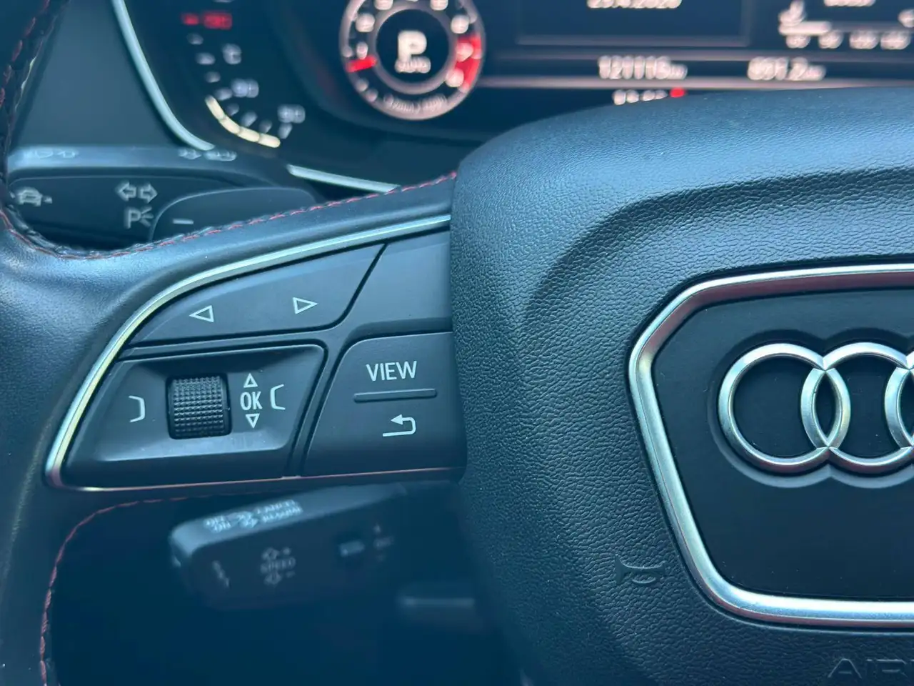 Audi SQ5 снимка Audi SQ5