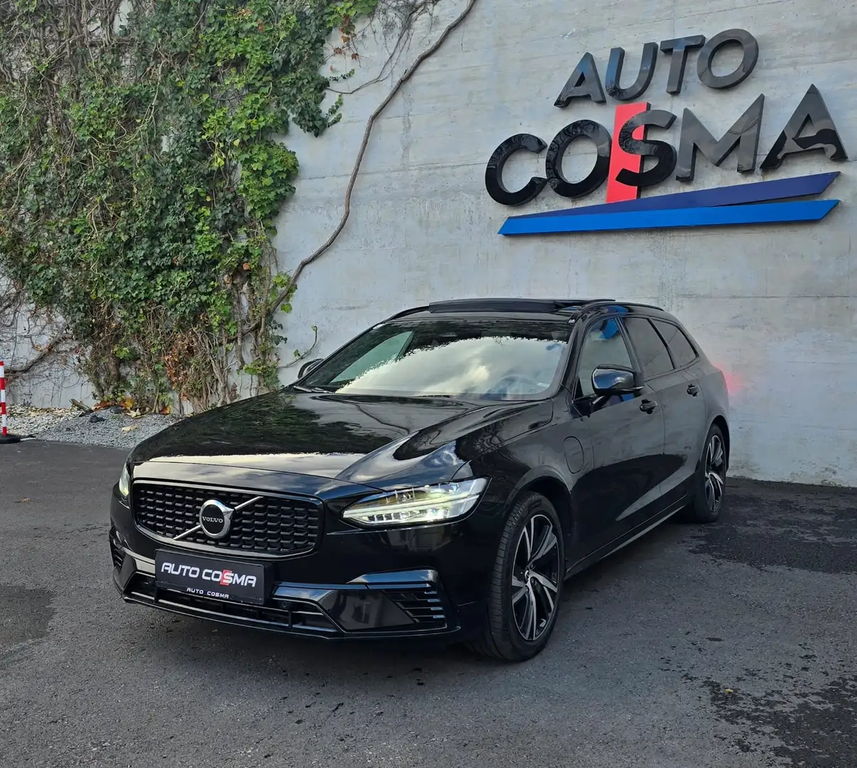 Volvo V90 R Design Recharge Plug-In Hybrid AWD Schwarz - 1