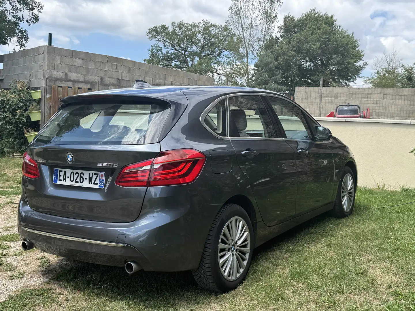 BMW 220 Active Tourer 220d xDrive 190 ch Luxury A - 2