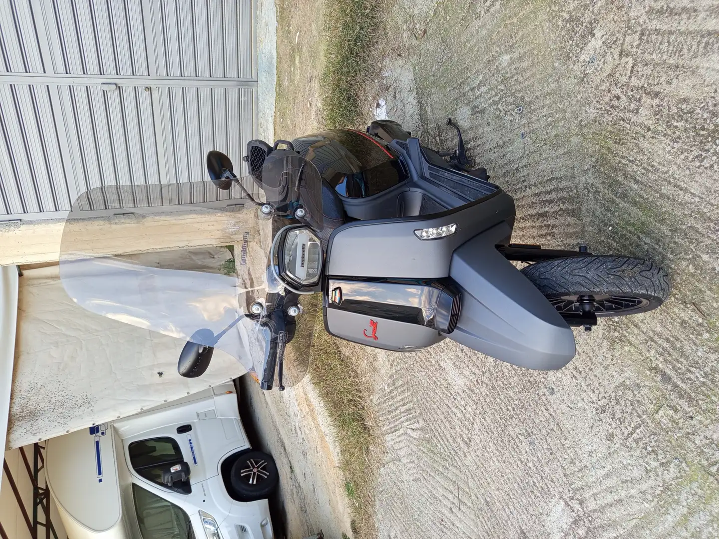 Lambretta V125 Gri - 2