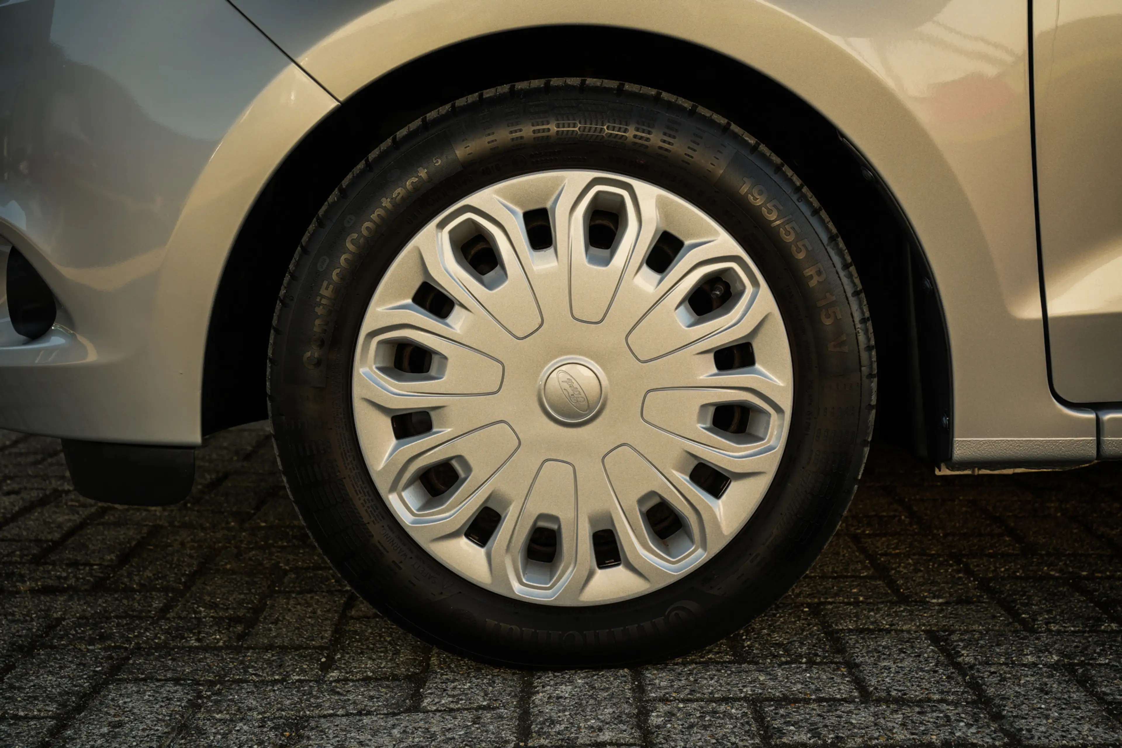 Ford Ka/Ka+ 1.2 Trend | Airco | Elektr. ramen | Cruise control — photo 32