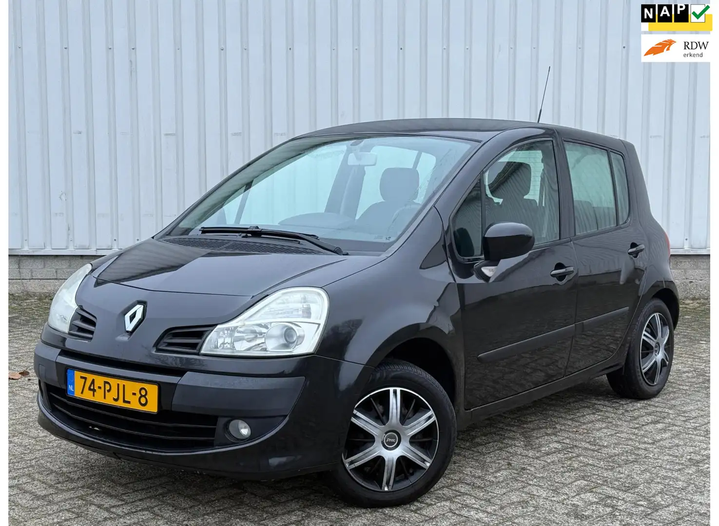 Renault Modus 1.2-16V Dynamique 2e Eigenaar,Airco,5Deurs,CruiseC Fekete - 1
