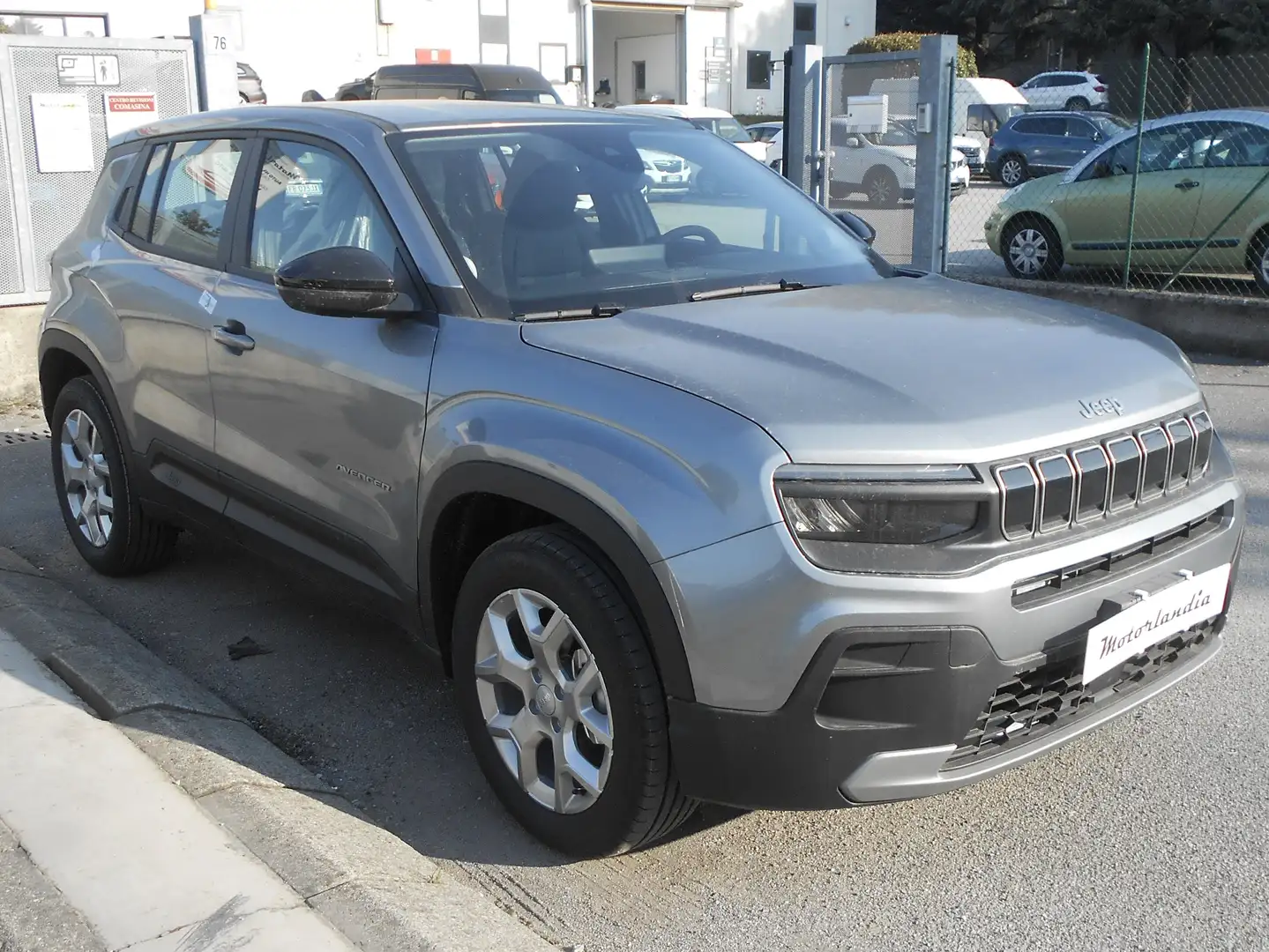 Jeep Avenger 1.2 Turbo Altitude Grigio - 2