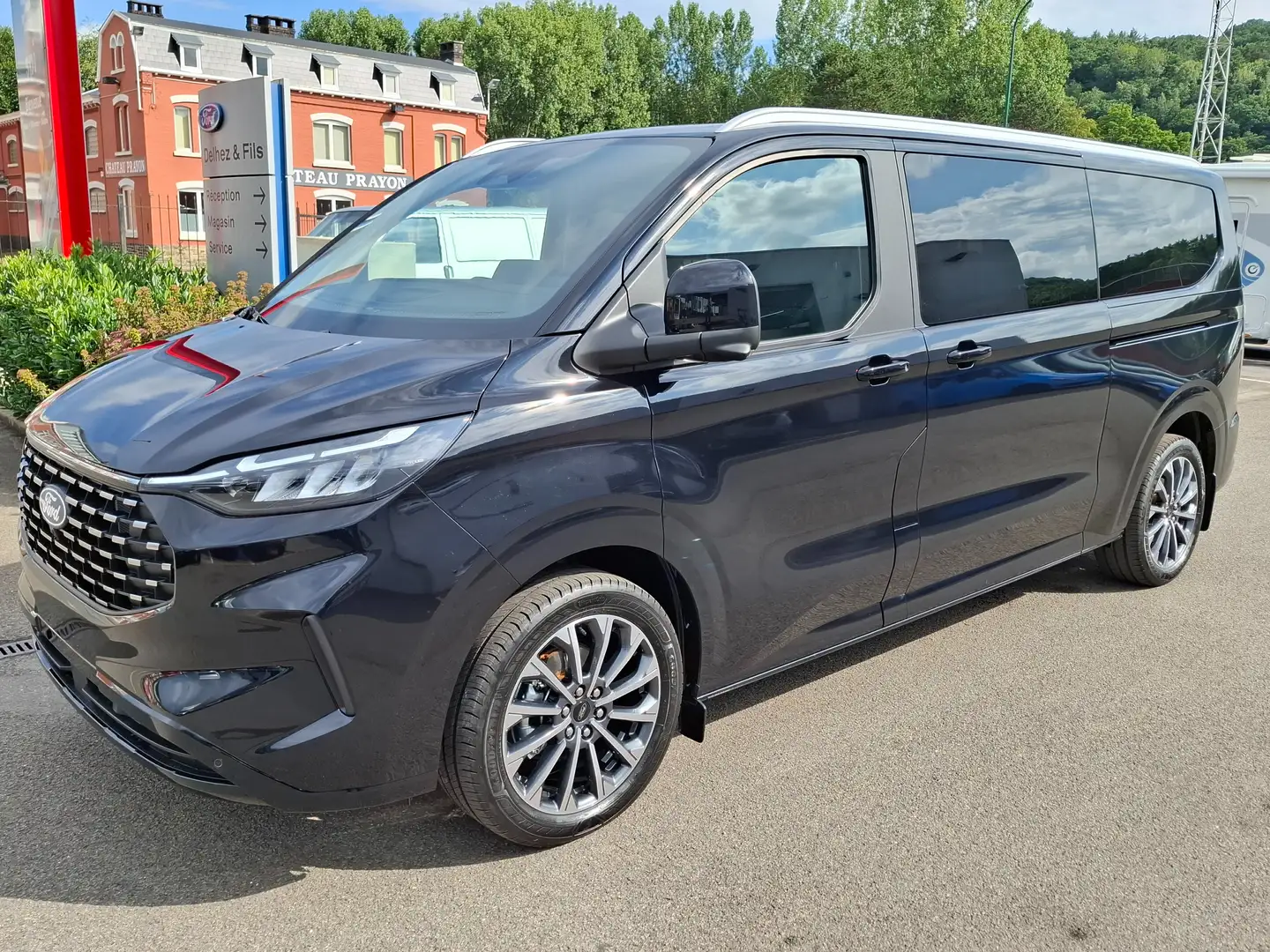 Ford Tourneo Custom Tourneo Custom 2.0 TD L2H1 Titanium X S/S (EU6.2) Zwart - 1