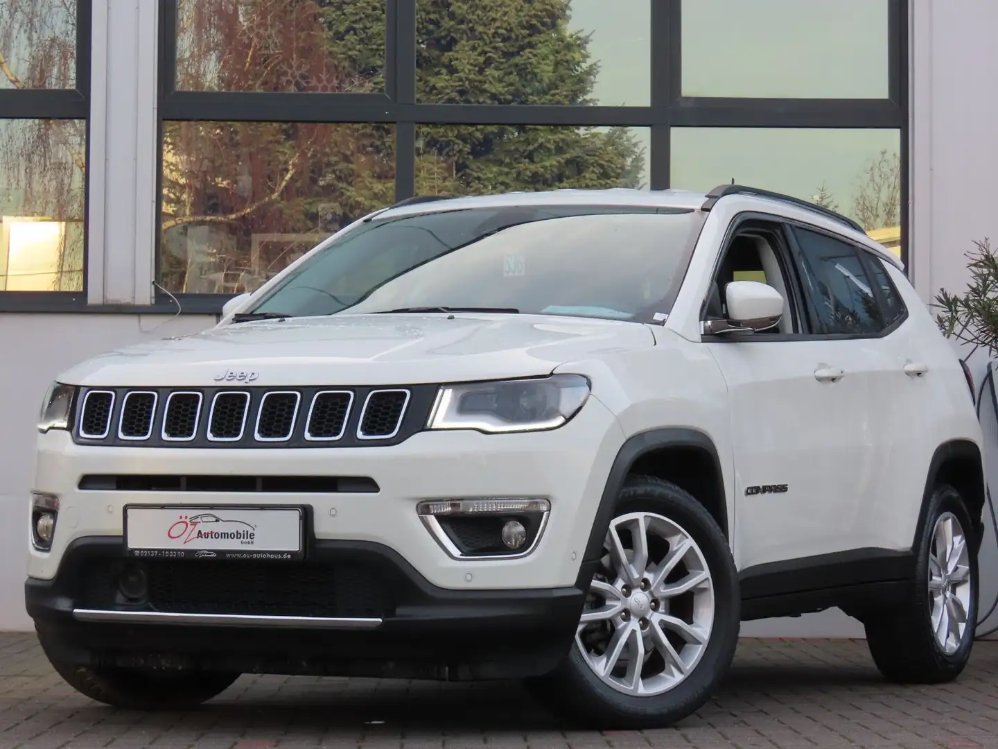 Jeep Compass 1.3 T-GDI I4 Autom. Leder PDC Kamera Blanc - 2