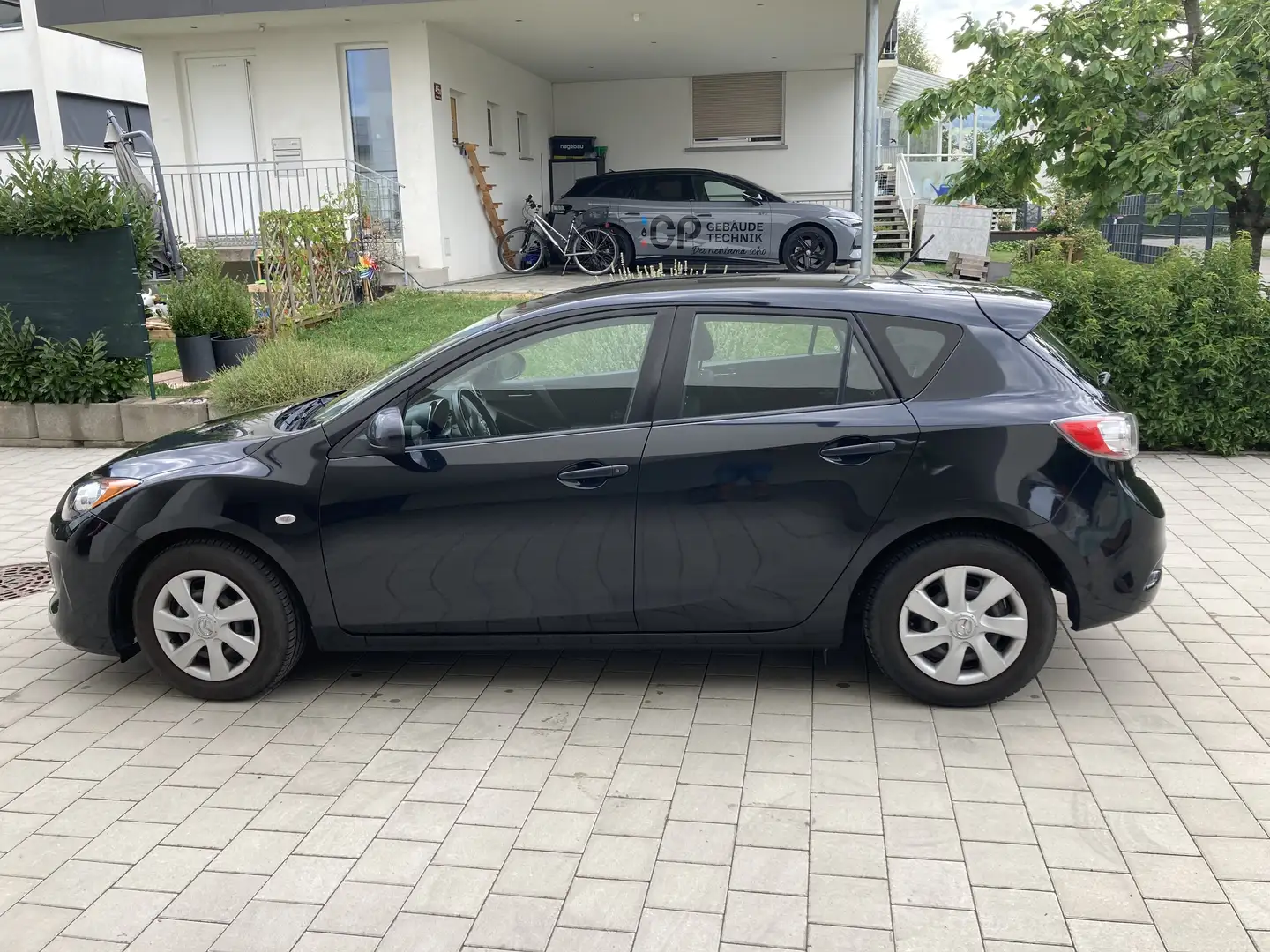 Mazda 3 SP / 1.6i / Life Schwarz - 1