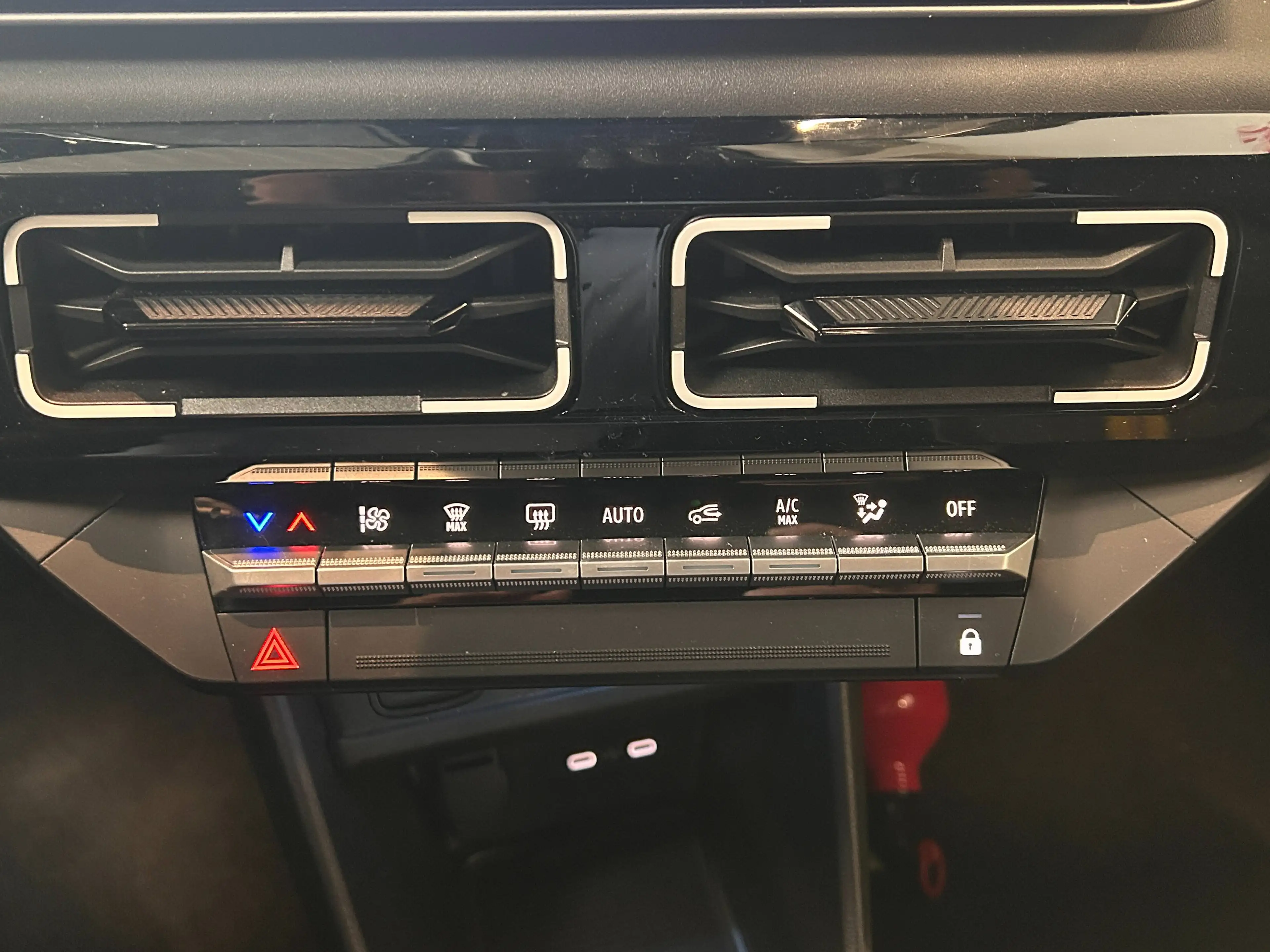 Renault R 4 E-R4 E-Tech 52 kWh Comfort Range Iconic Iconic — photo 14