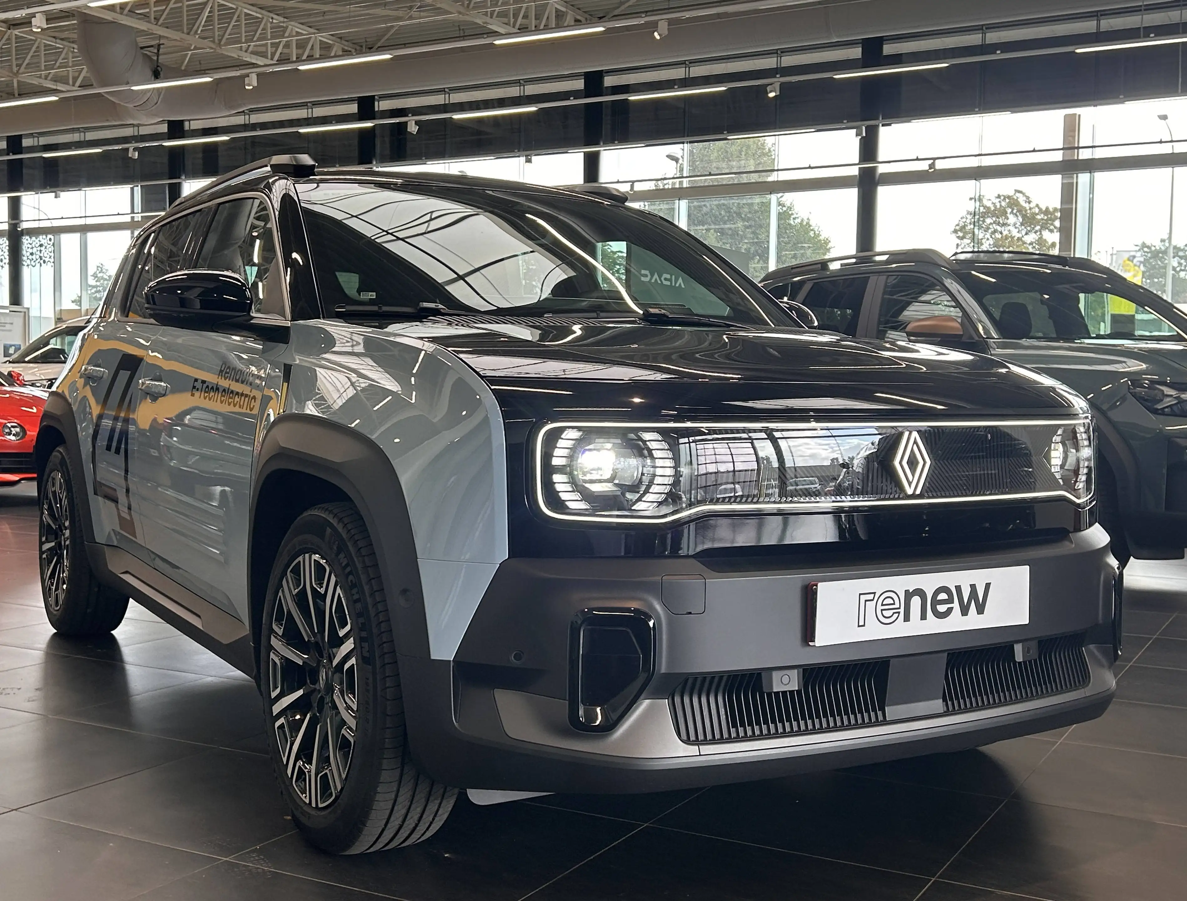 Renault R 4 E-R4 E-Tech 52 kWh Comfort Range Iconic Iconic — photo 6