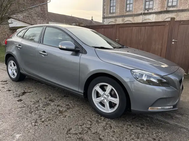 Volvo V40 2.0 T2 *CARNET*GPS*CRUISE*GARANTIE*