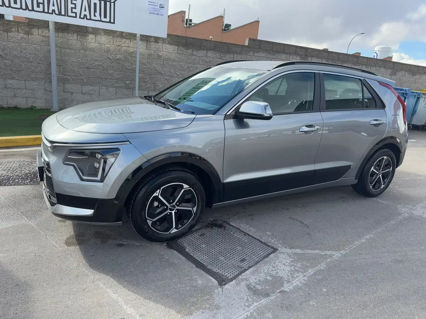 Kia Niro Niro 1.6 HEV Drive 129 Drive Gris - 1