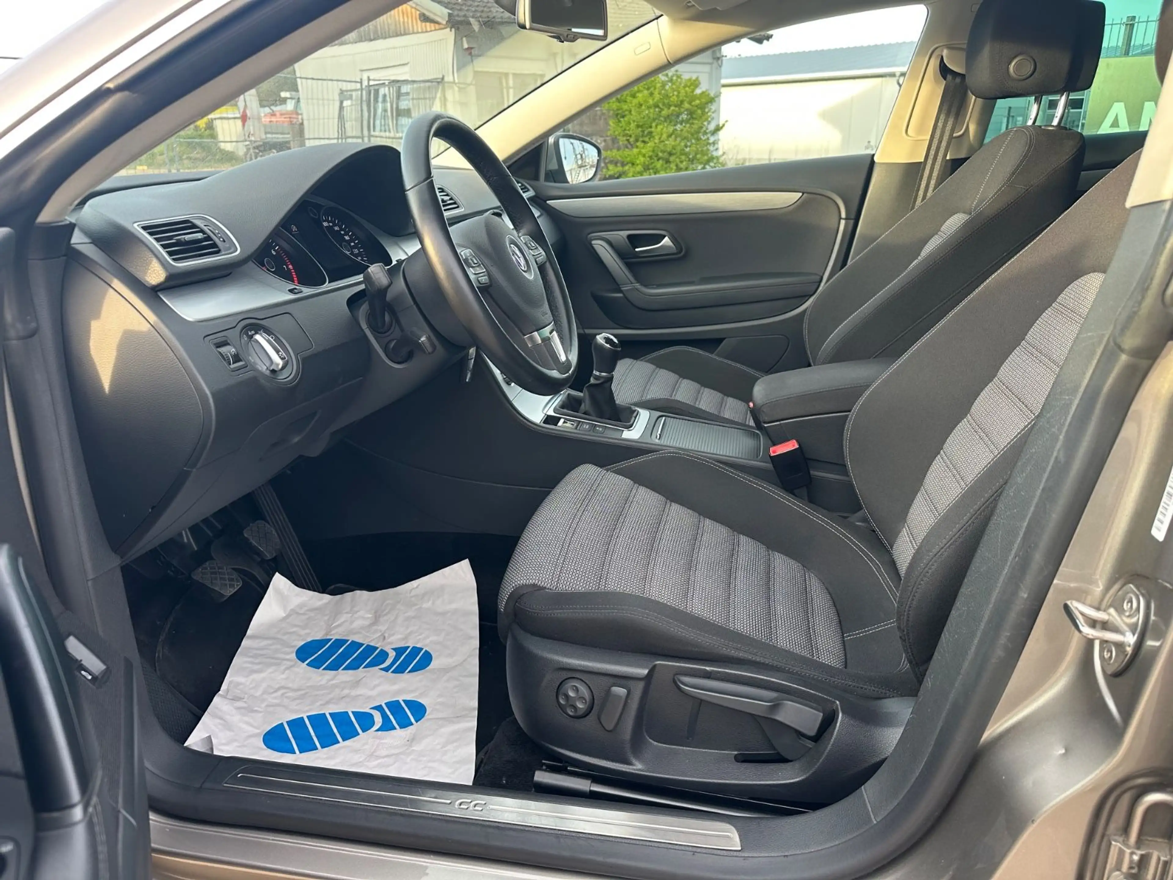 Volkswagen CC Basis BMT — photo 15