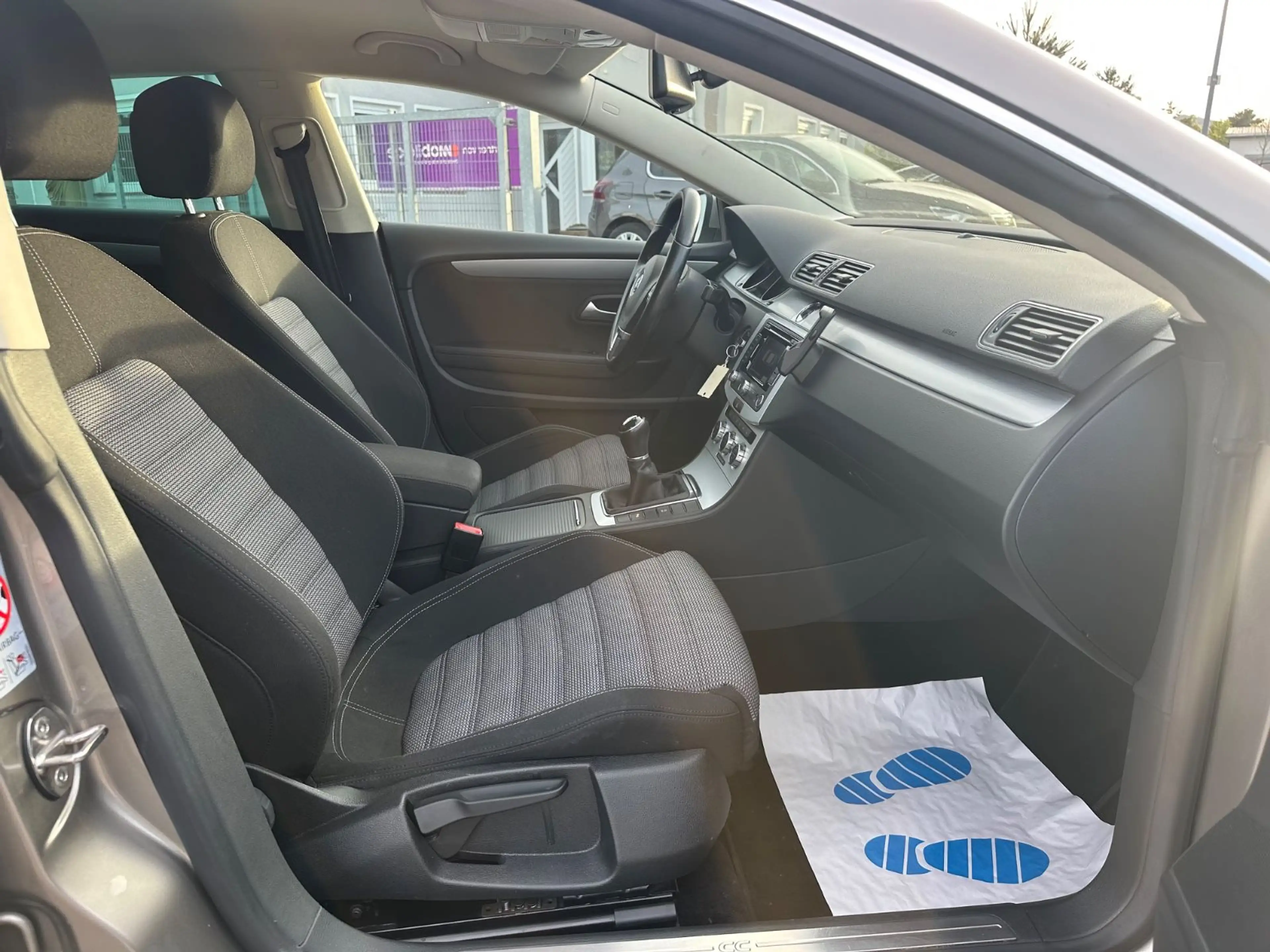 Volkswagen CC Basis BMT — photo 11