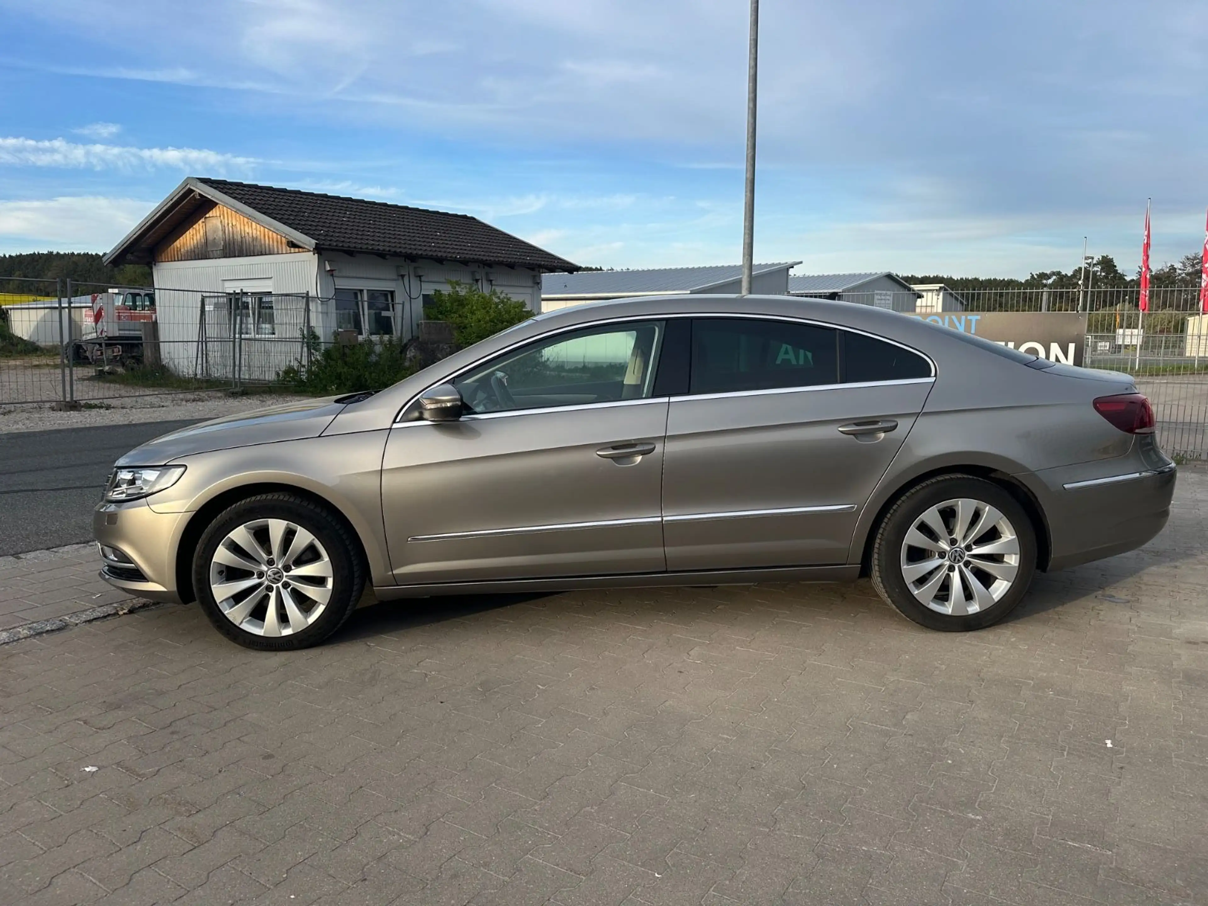 Volkswagen CC Basis BMT — photo 9