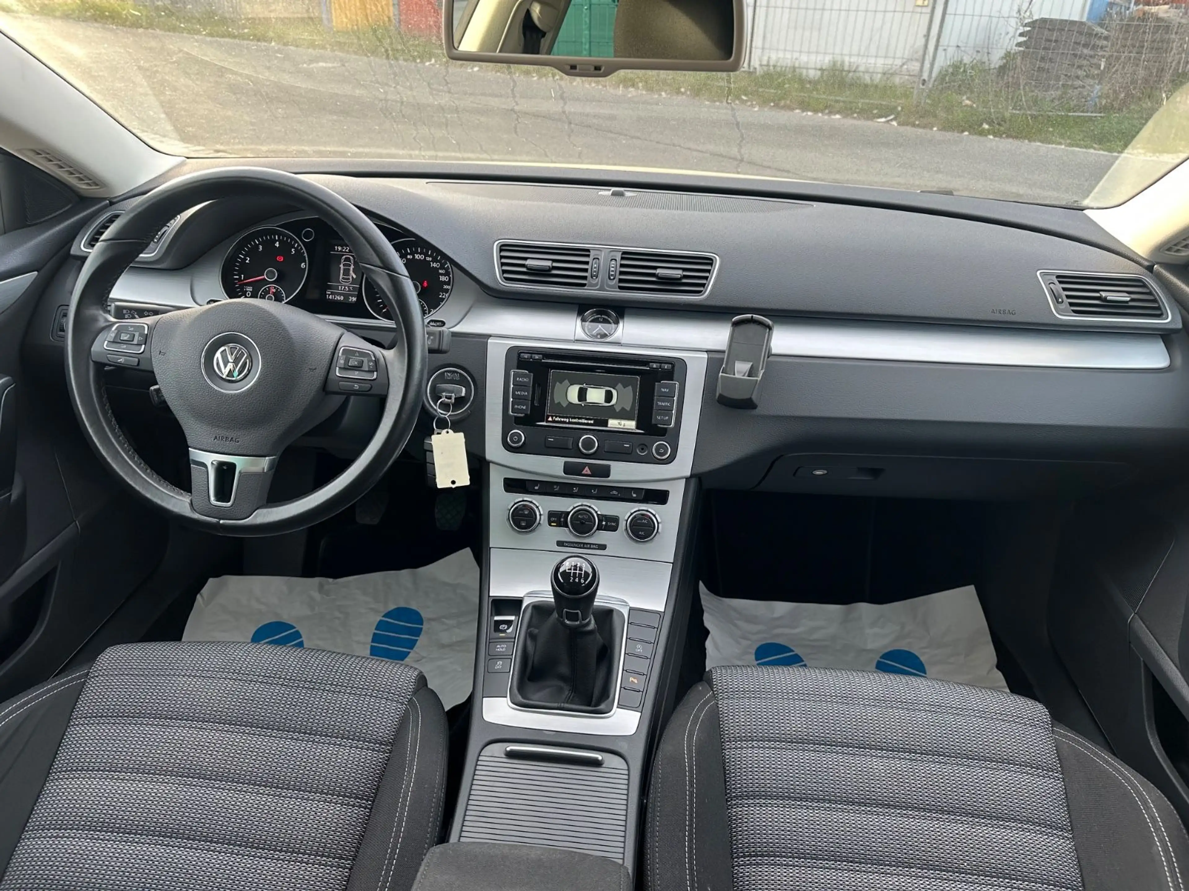 Volkswagen CC Basis BMT — photo 12