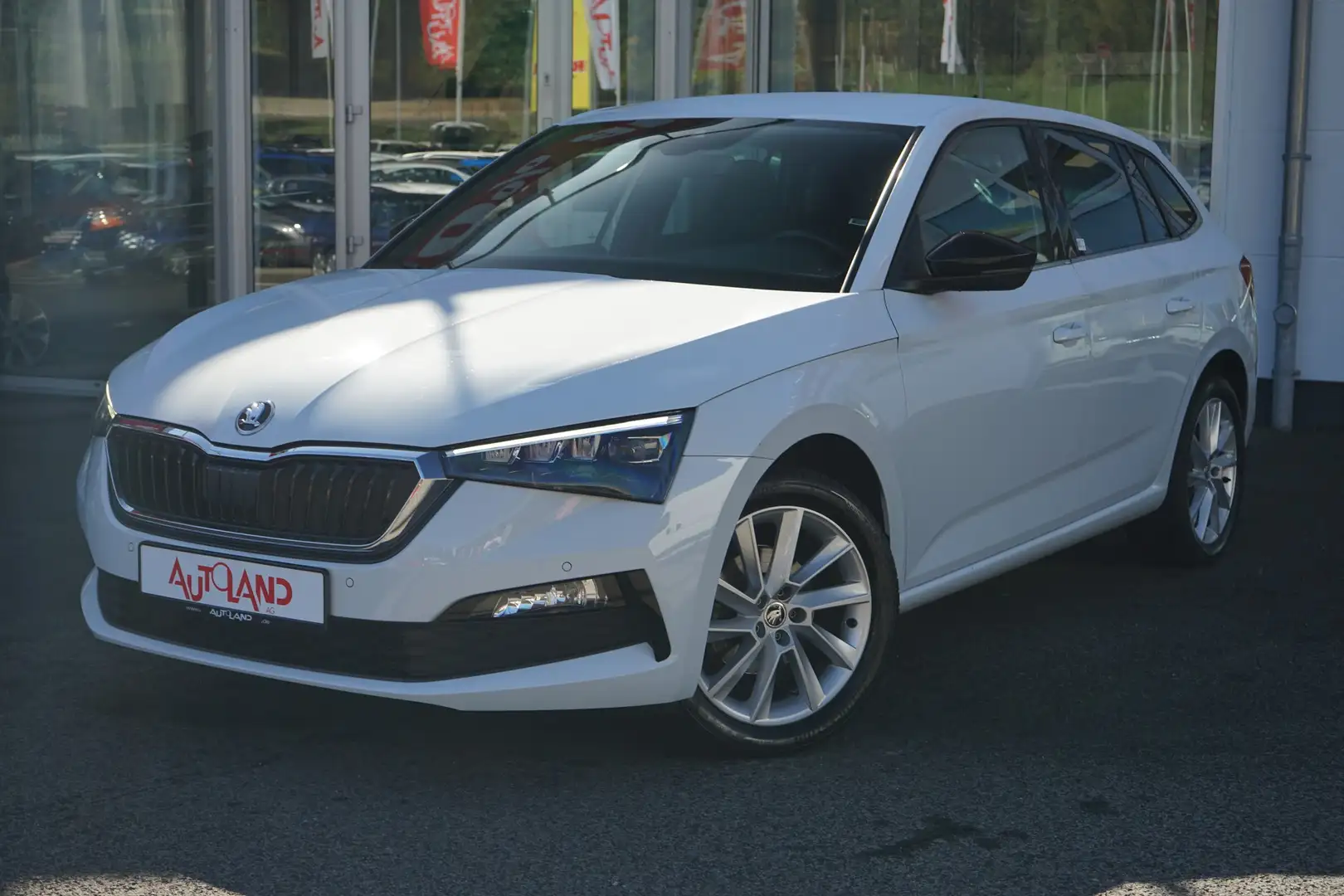 Skoda Scala 1.5 TSI Style DSG LED SmartLink Kamera Weiß - 2
