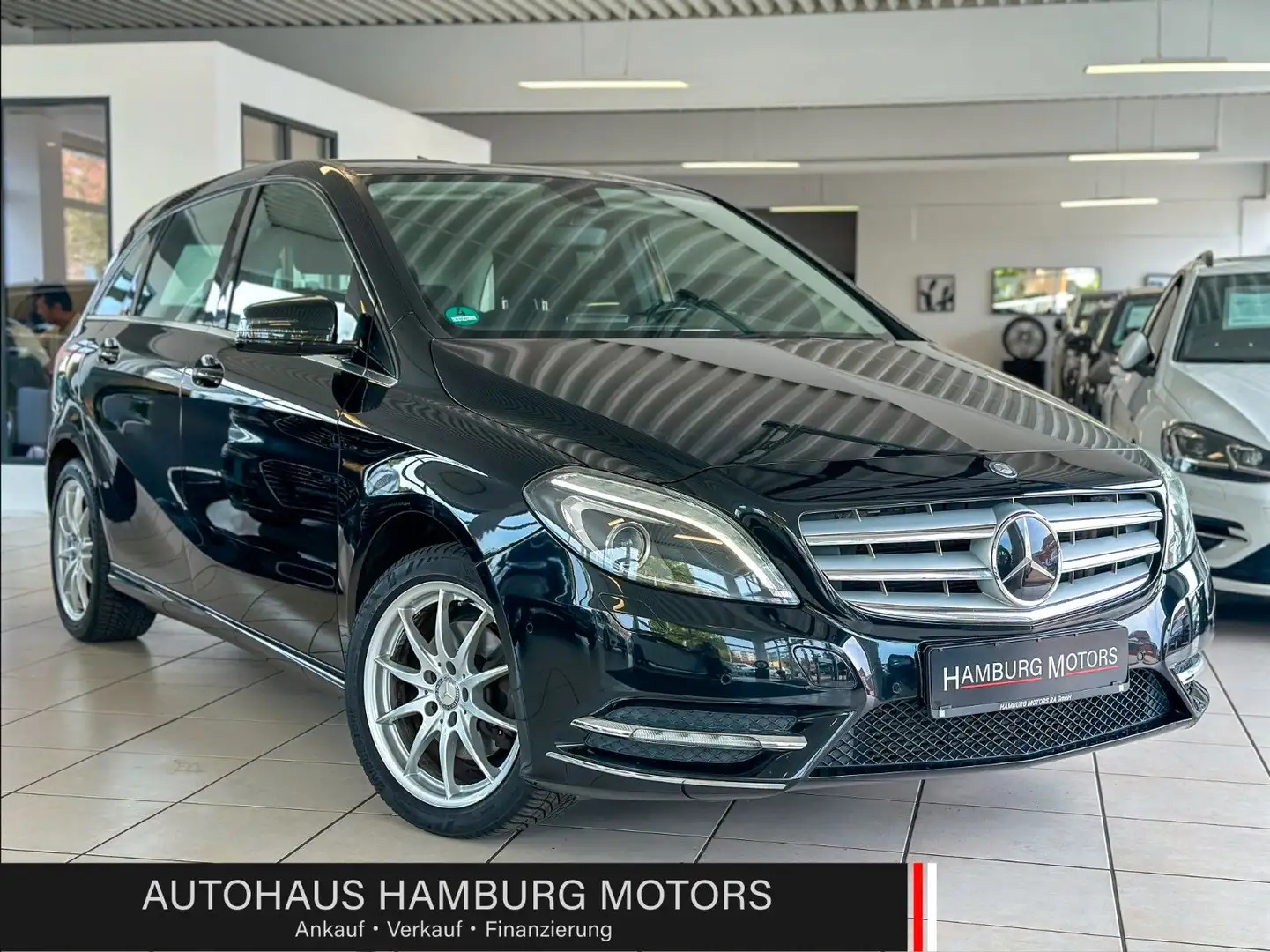 Mercedes-Benz B 200 CGI BlueEfficiency AHK/XENON/KLIM/156PS Schwarz - 1