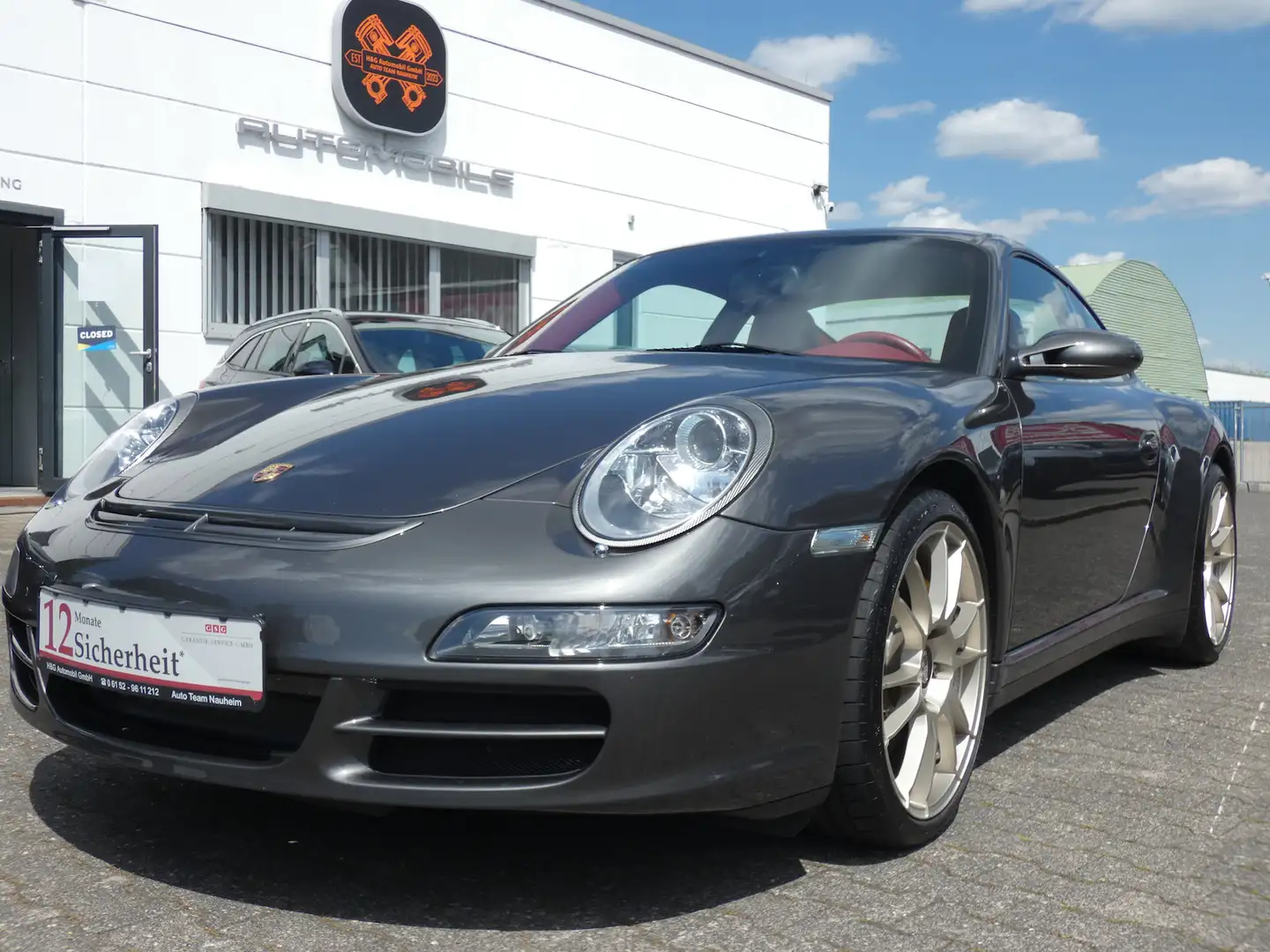 Porsche 911 Carrera 4 S Coupe Grau - 1