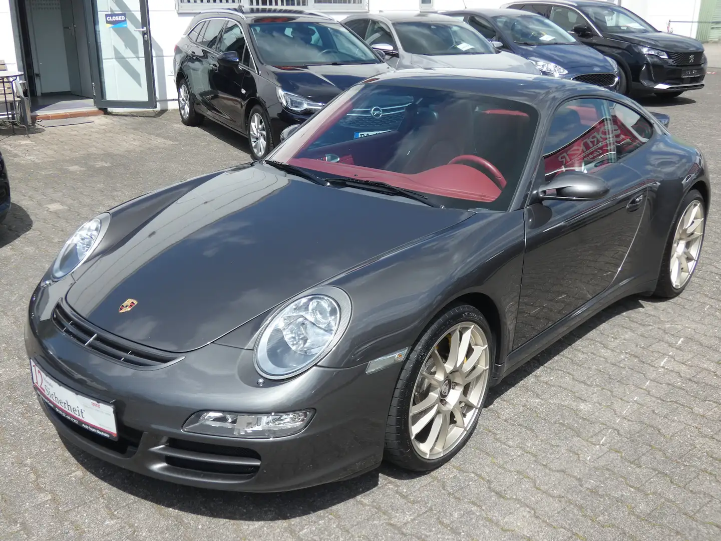 Porsche 911 Carrera 4 S Coupe Grau - 2