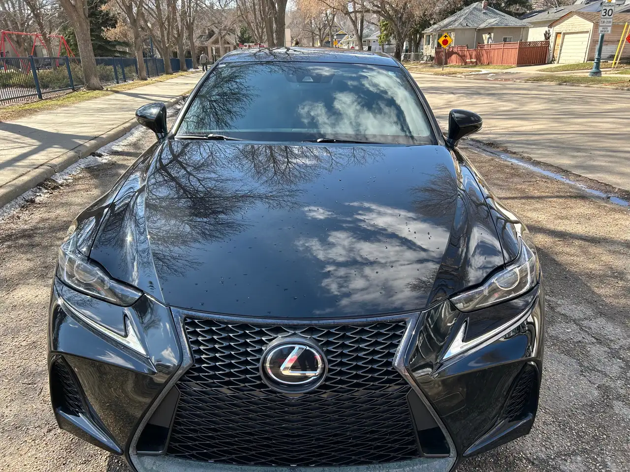 Lexus IS снимка Lexus IS