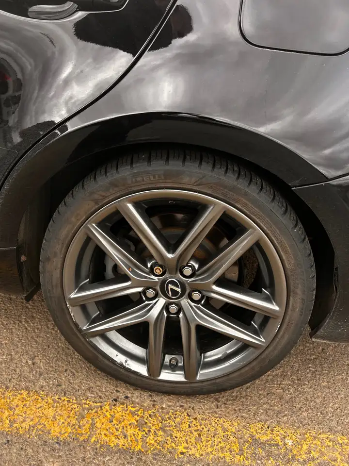 Lexus IS снимка Lexus IS