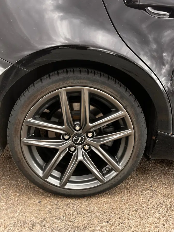 Lexus IS снимка Lexus IS