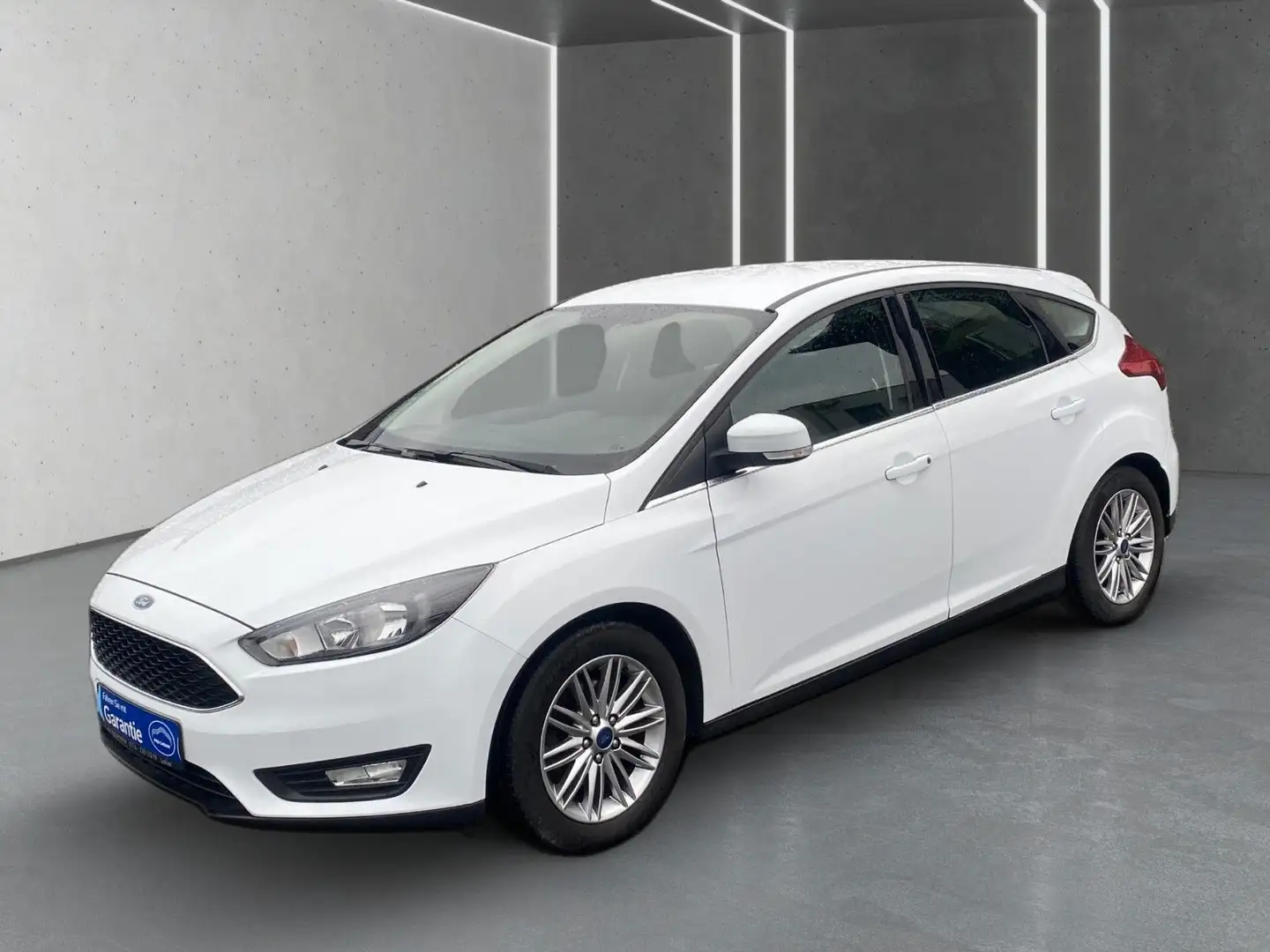 Ford Focus Lim. Cool&Connect Wagen Nr.:035 Weiß - 2