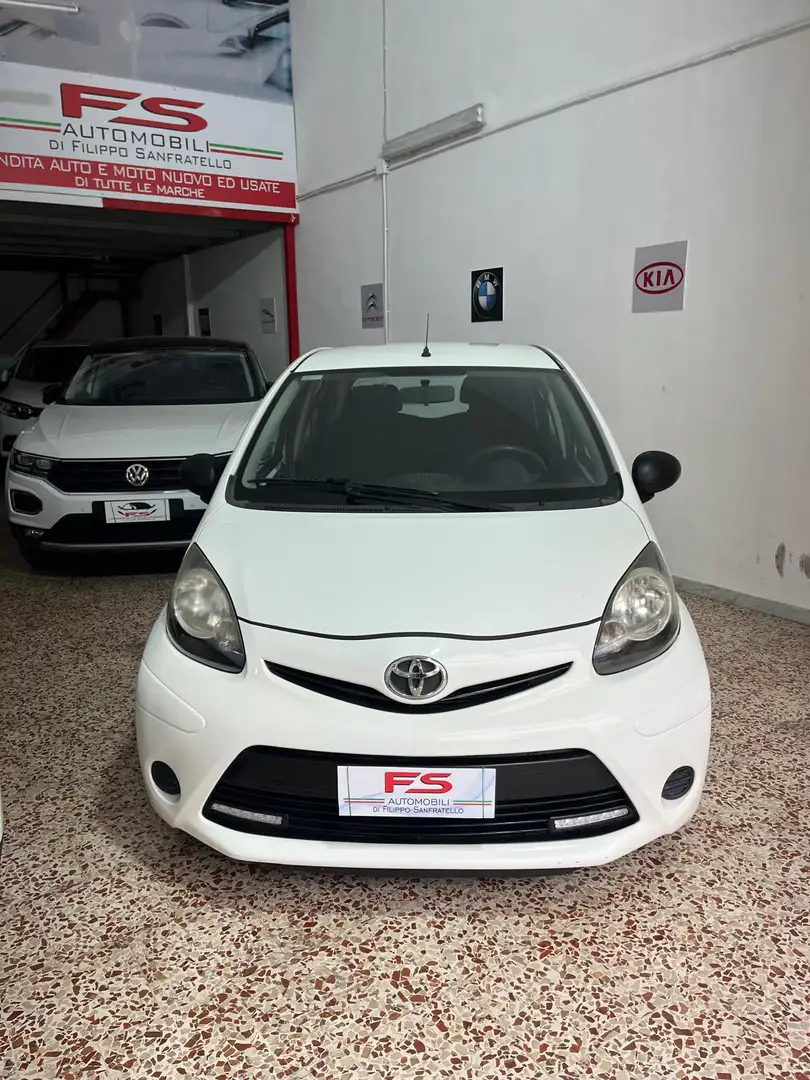 Toyota Aygo 5p 1.0 Active connect - 1
