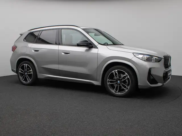 BMW X1 view 4