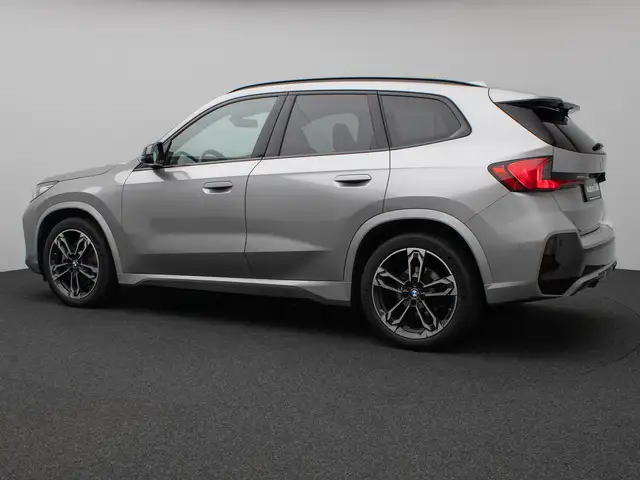 BMW X1 view 10