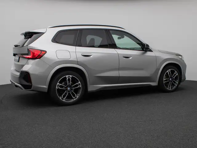 BMW X1 view 6