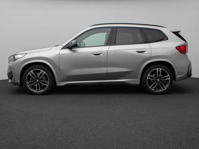 BMW X1 view 11