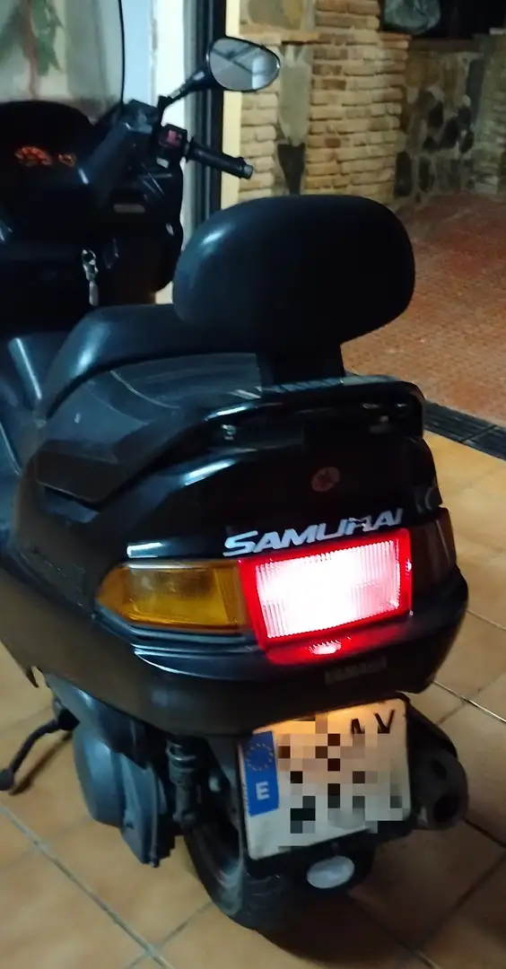 Yamaha Majesty 250 Negro - 1