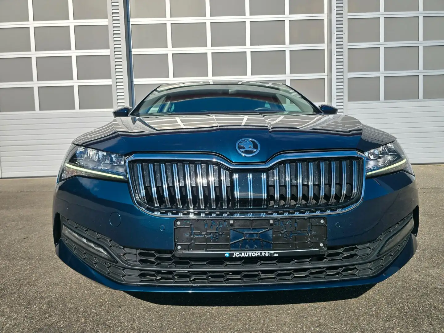 Skoda Superb Lim. Ambition, LED, Virtual, 5J. Garantie Blau - 2