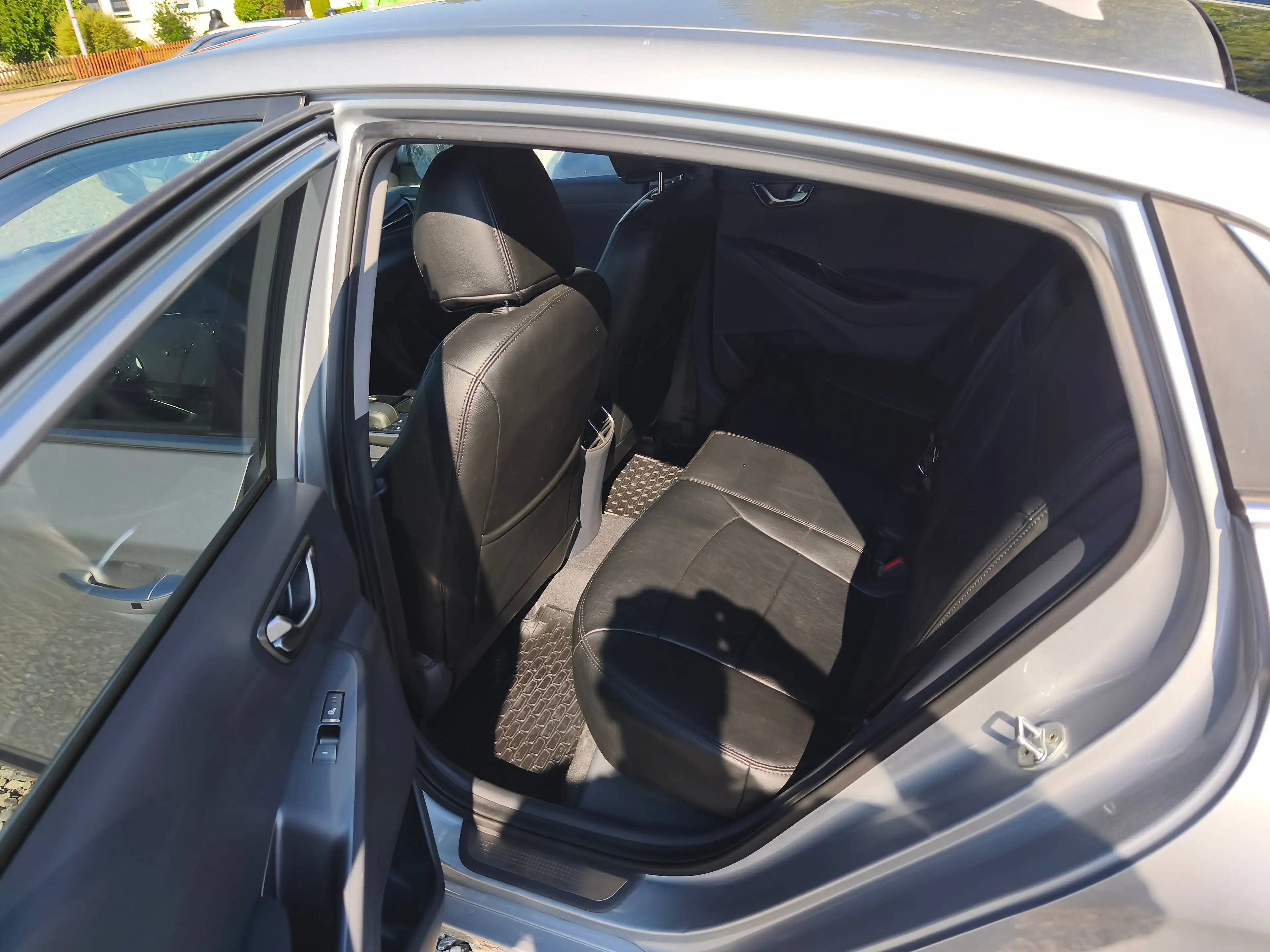 Hyundai IONIQ IONIQ Elektro Style, wenig Kilometer,""SoH 96,2 %"" Zertifikat liegt vor !!!!! — photo 12