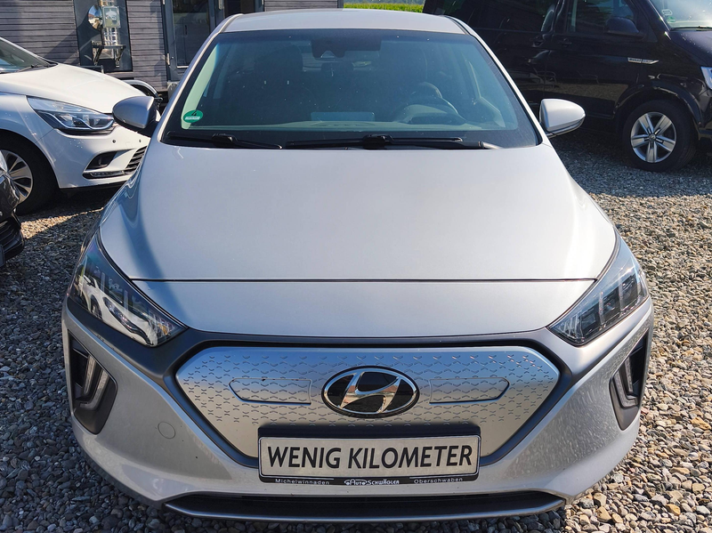 Hyundai IONIQ IONIQ Elektro Style, wenig Kilometer,""SoH 96,2 %"" Zertifikat liegt vor !!!!! — photo 2