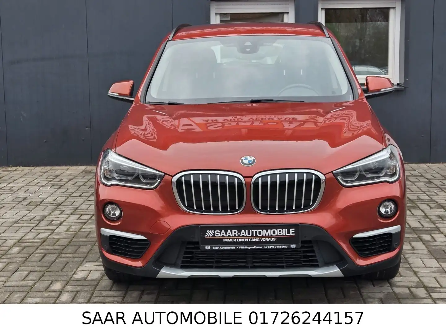 BMW X1 sDrive 18 i xLine/TEILLEDER/NAVI/XENON/EURO6 Narancs - 2