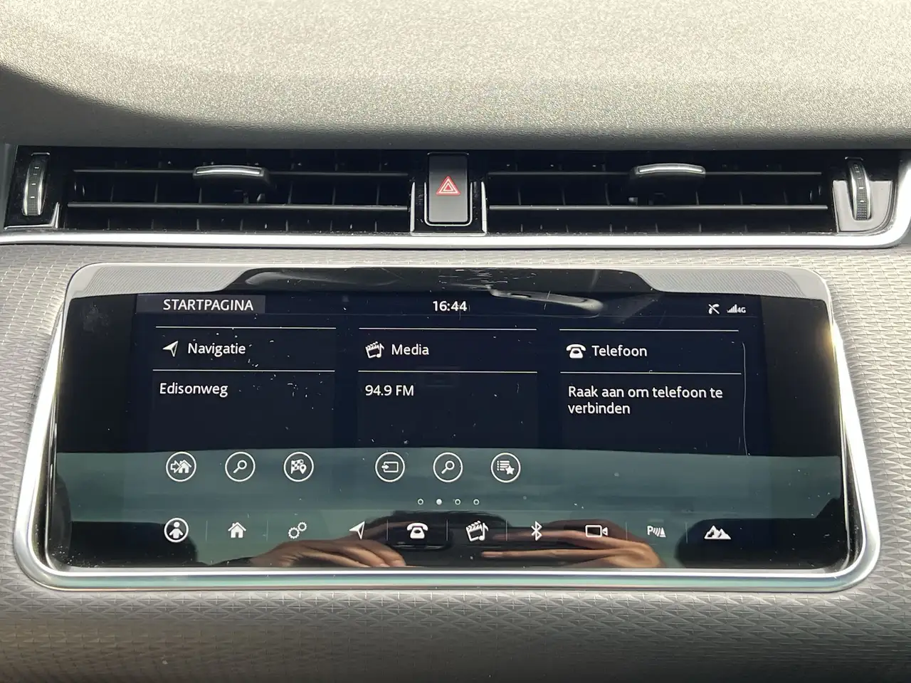 Land Rover Range Rover Evoque 2.0 P200 AWD R-Dynamic Hello Edition PANO CARPLAY, миниатюра 27